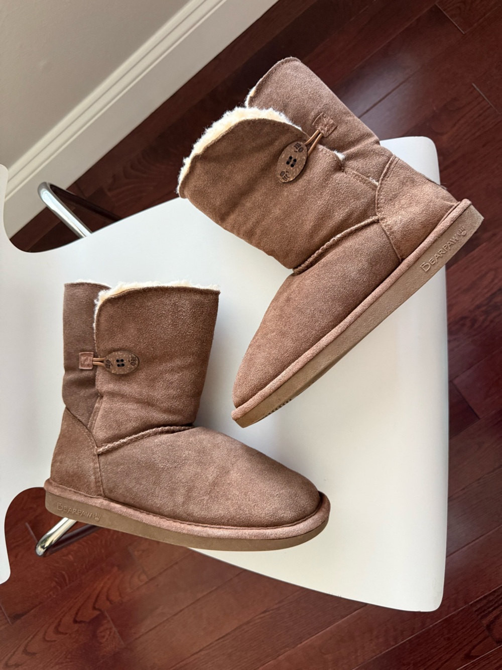 Bearpaw Brown Shearling Wool Suede Leather Winter Boots Women’s Size 9